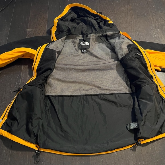 The North Face 1994 RETRO MOUNTAIN FUTURE LIGHT PARKA JACKET Men’s XS/S Yellow - Picture 7 of 10